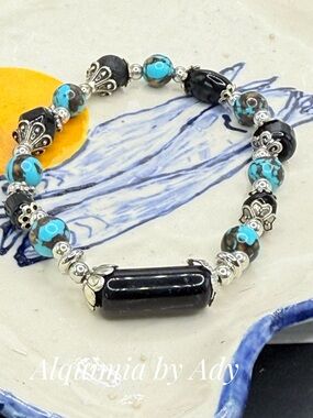 Turquoise and silver Beaded Bracelet
